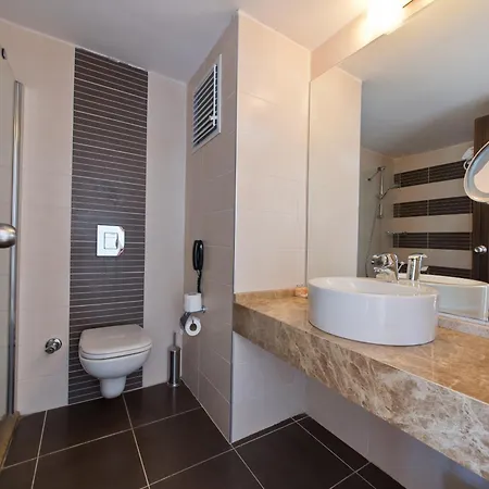 Yalihan Hotell 4*
